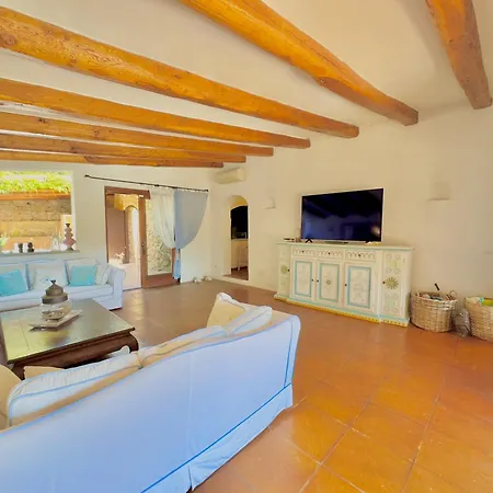 Willa Sul Campo Di Golf Con Piscina Riscaldata 10 Pax Porto Cervo