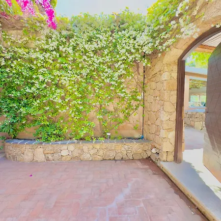 Sul Campo Di Golf Con Piscina Riscaldata 10 Pax * Porto Cervo