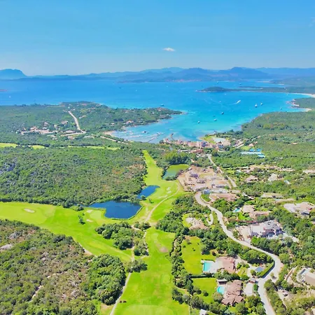 Sul Campo Di Golf Con Piscina Riscaldata 10 Pax *