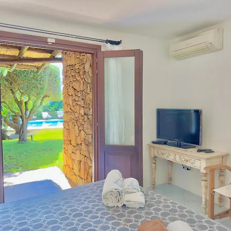 Willa Sul Campo Di Golf Con Piscina Riscaldata 10 Pax *