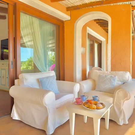 Willa Sul Campo Di Golf Con Piscina Riscaldata 10 Pax Porto Cervo