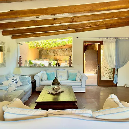 Sul Campo Di Golf Con Piscina Riscaldata 10 Pax Porto Cervo