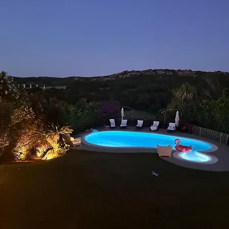 With Pool - Sleeps 10 - Pevero Golf - By Coral Villa Porto Cervo